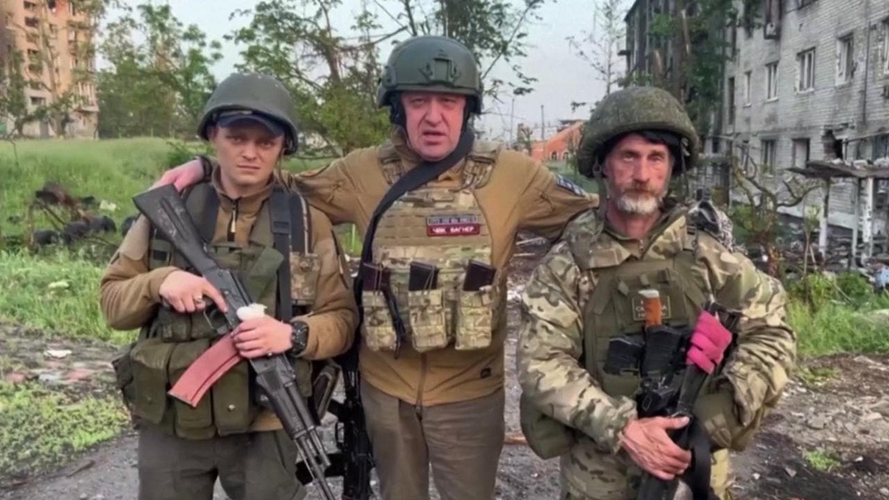 Bakhmut, Prigozhin incontra i mercenari e annuncia il ritiro dalla città: "Entro il 1 giugno"