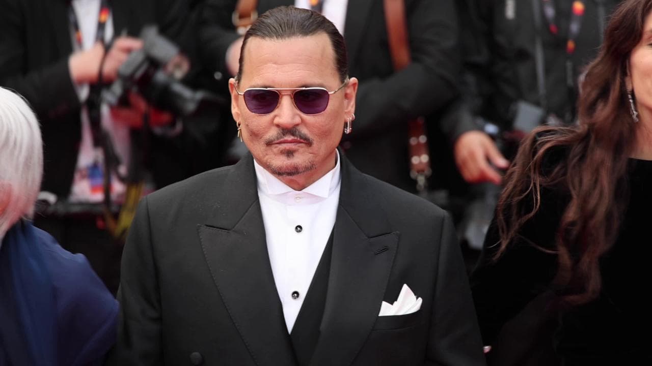 Cannes, applausi sul red carpet per "le roi" Johnny Depp