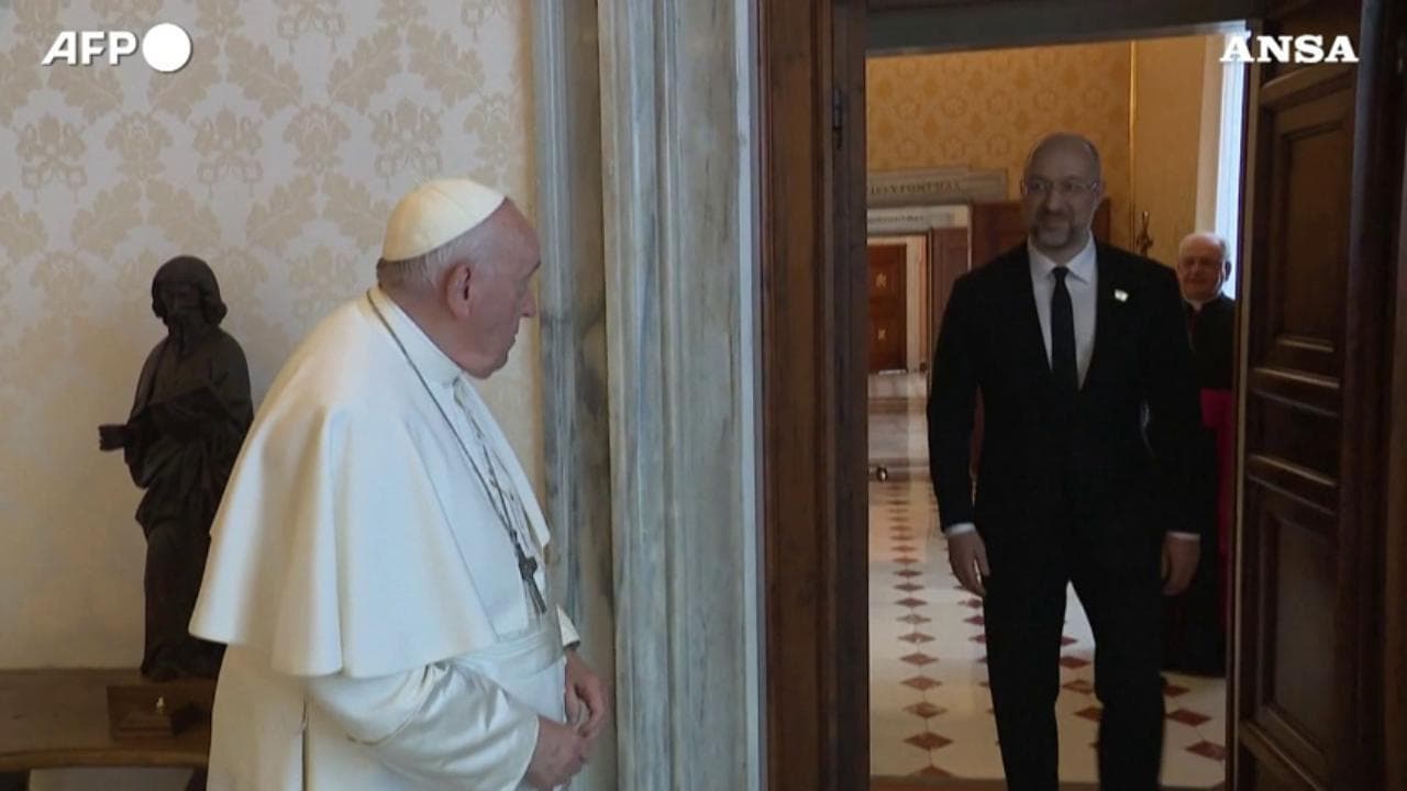 Vaticano, Papa Francesco riceve il primo ministro ucraino Shmyhal