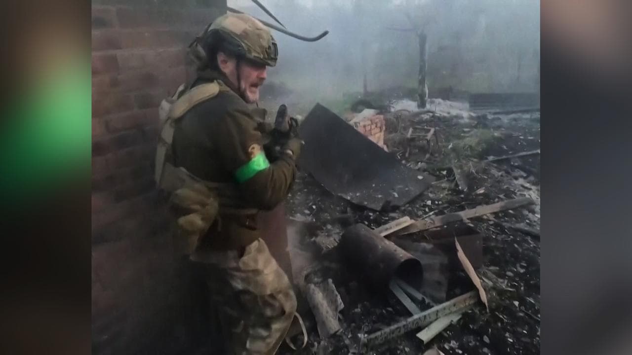 Le immagini in soggettiva dei combattimenti di Bakhmut mostrano tutta la violenza della guerra