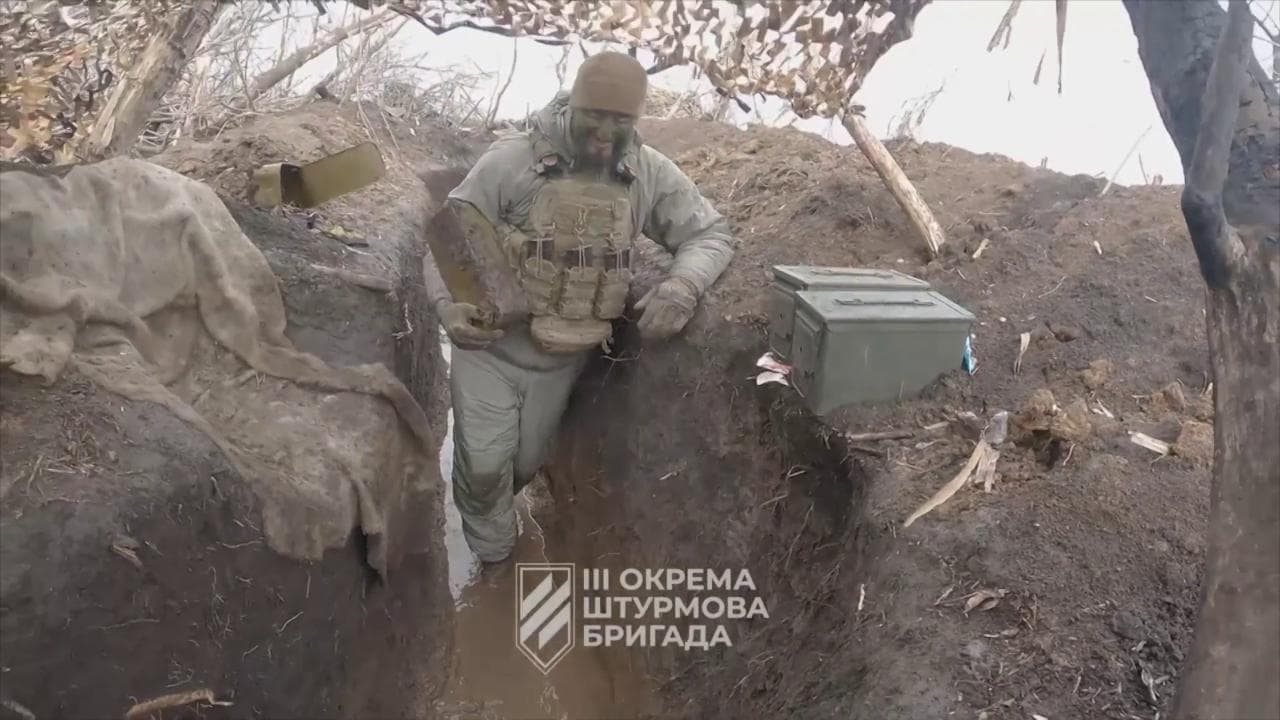 Ucraina, tra trincee e scontri a fuoco: le GoPro dei soldati rivelano come appare Bakhmut oggi