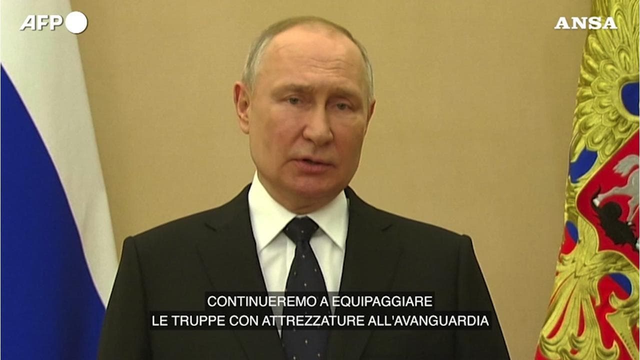 Ucraina, Putin: "Rafforziamo l'armamento nucleare"
