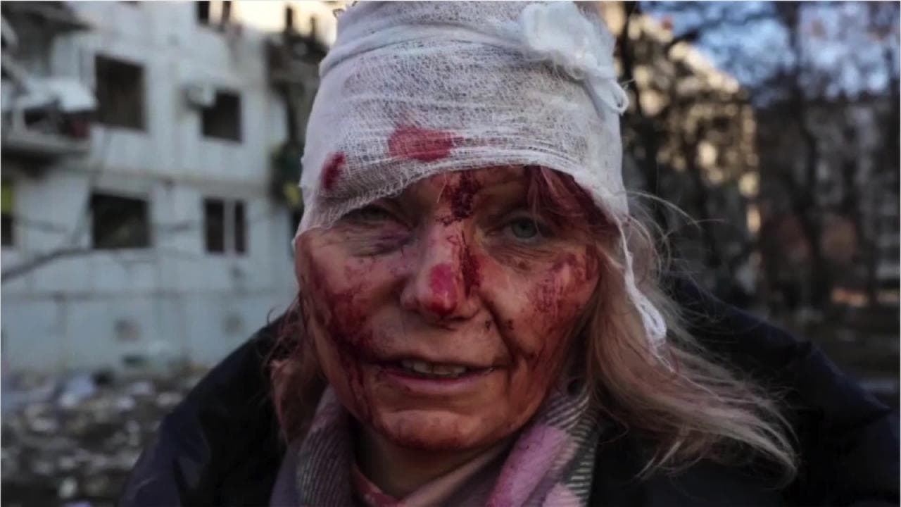 Quando la Russia ha invaso l'Ucraina: l'escalation di violenza nei video dei primi giorni di guerra