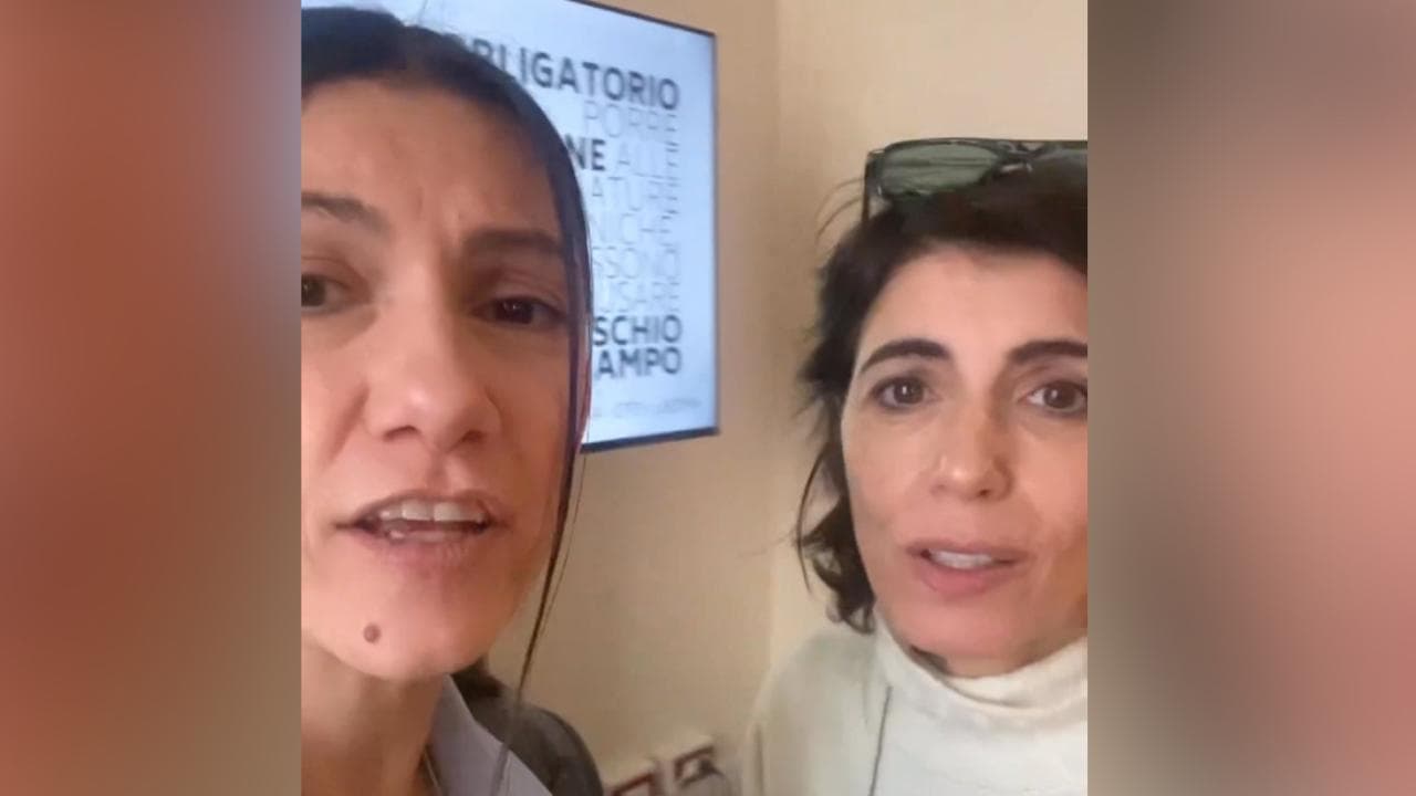 Giorgia e Elisa nei camerini dell'Ariston cantano le "misure di sicurezza", la gag da ridere con i super vocalizzi