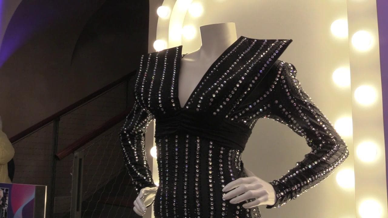 Sanremo 2023, "A far la moda comincia tu": la magia di Raffaella Carrà nella mostra dei suoi abiti