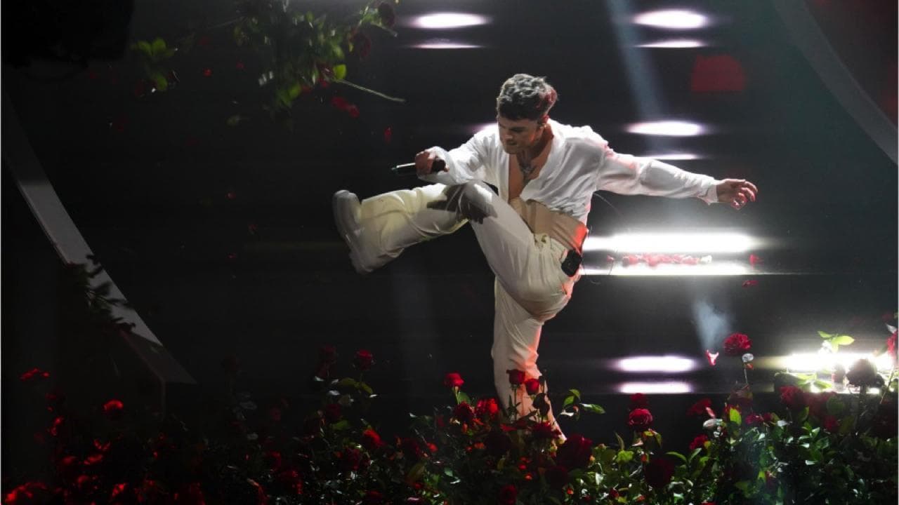 Blanco e le rose, sui social l'ipotesi che fosse una gag. Amadeus: "Non lo era"