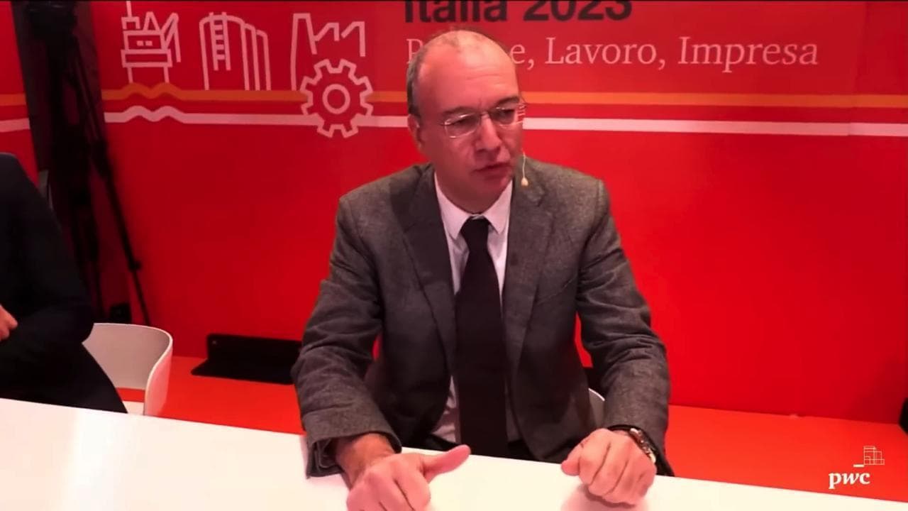 Italia 2023 Persone, lavoro, impresa. Valditara: "Consentire alle scuole di dotarsi anche di professionisti provenienti dal mondo delle aziende"