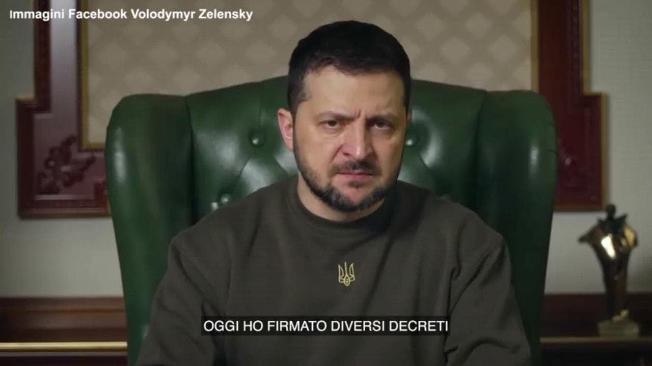 Ucraina, Zelensky vieta ai funzionari viaggi all'estero per scopi non ufficiali