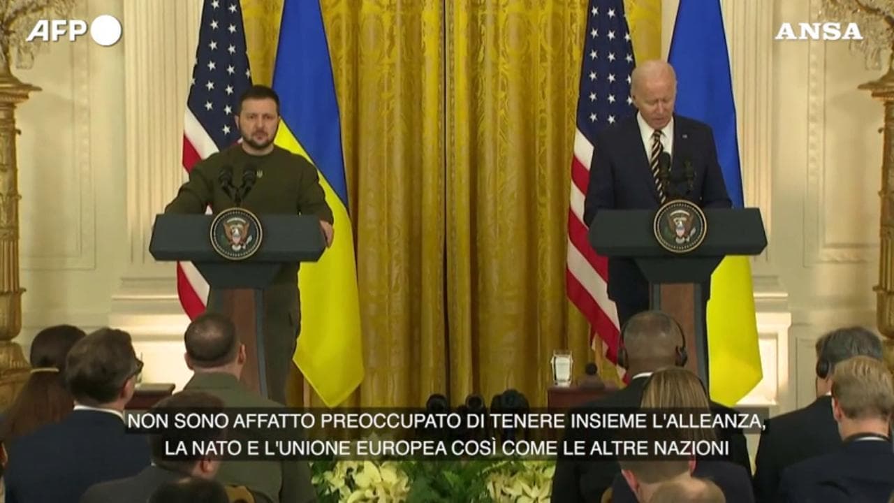 Ucraina, Biden a Zelensky: "Non sarete mai soli"