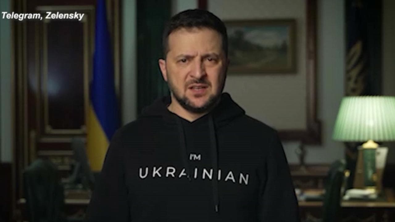 Ucraina, Zelensky: "Missili russi non cambiano l'equilibrio delle nostre forze in campo"
