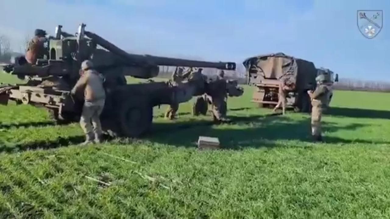 Guerra in Ucraina, i cannoni italiani in azione contro i russi