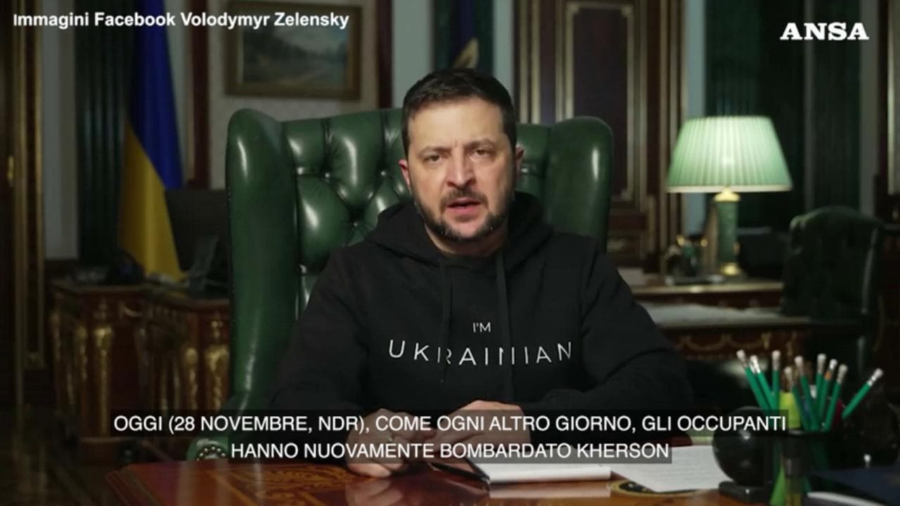 Ucraina, Zelensky: "In una settimana la Russia ha bombardato Kherson 258 volte"