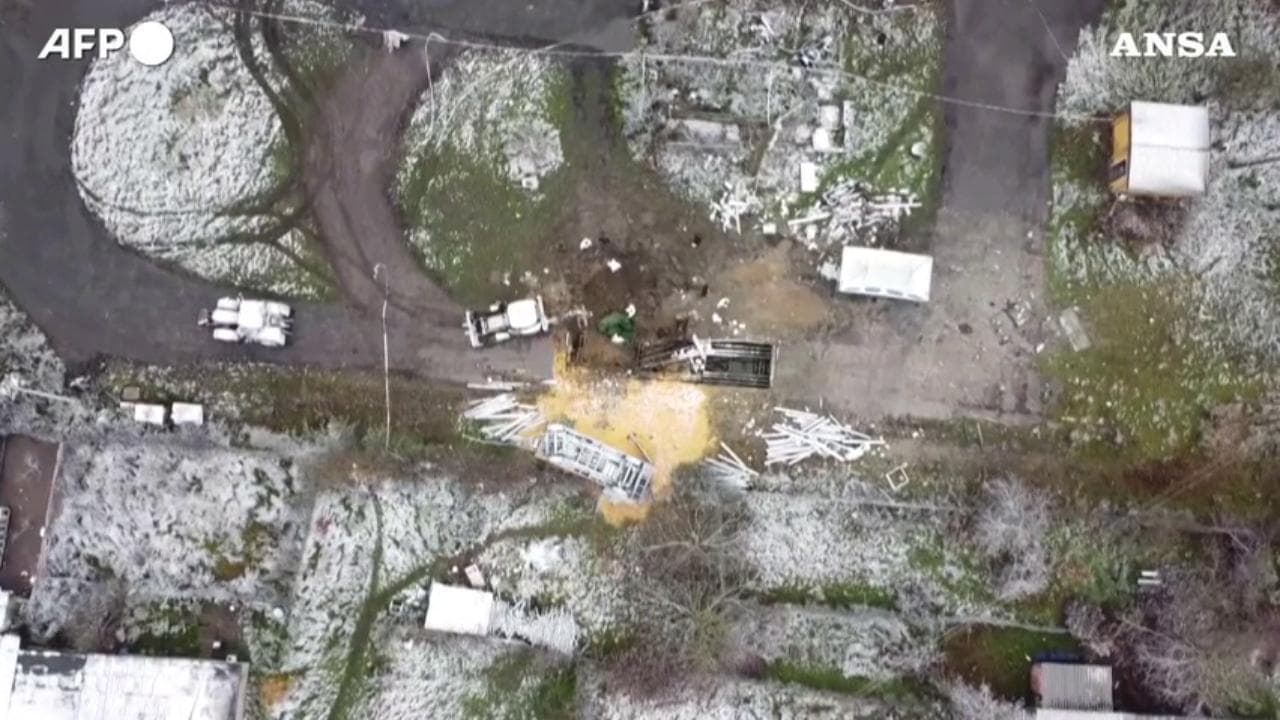 Missile caduto in Polonia, le immagini dall'alto del luogo colpito