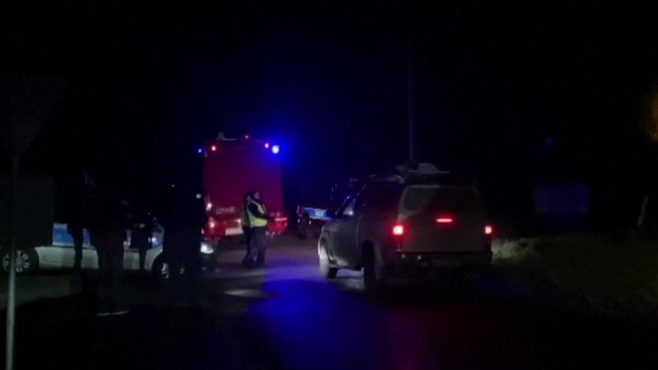 Missili sul confine, polizia e pompieri sul luogo dell'esplosione in Polonia