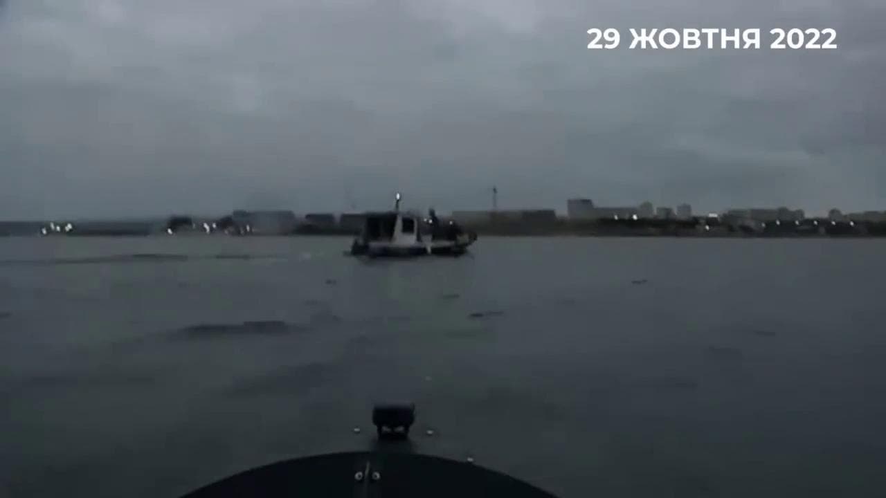 Dal cielo e dal mare, l'attacco dei droni alla flotta russa