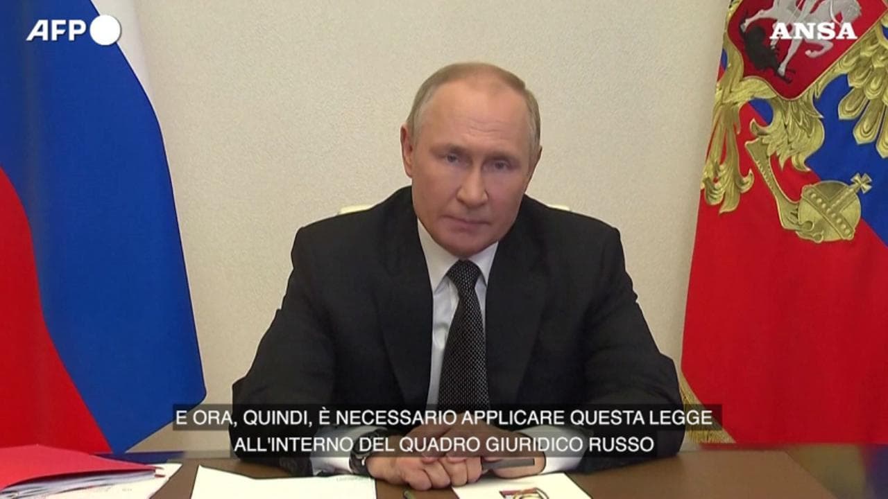 Putin: "Legge marziale nelle regioni annesse"