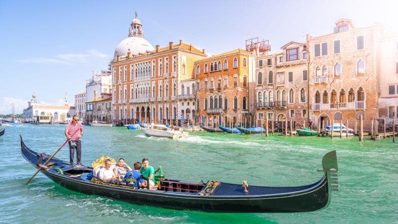 Venezia, oltre 2 milioni dalla prima fase dei ticket. Brugnaro: “Limato picchi weekend, nessuna desertificazione”. 10 euro? “Non lo escludo”