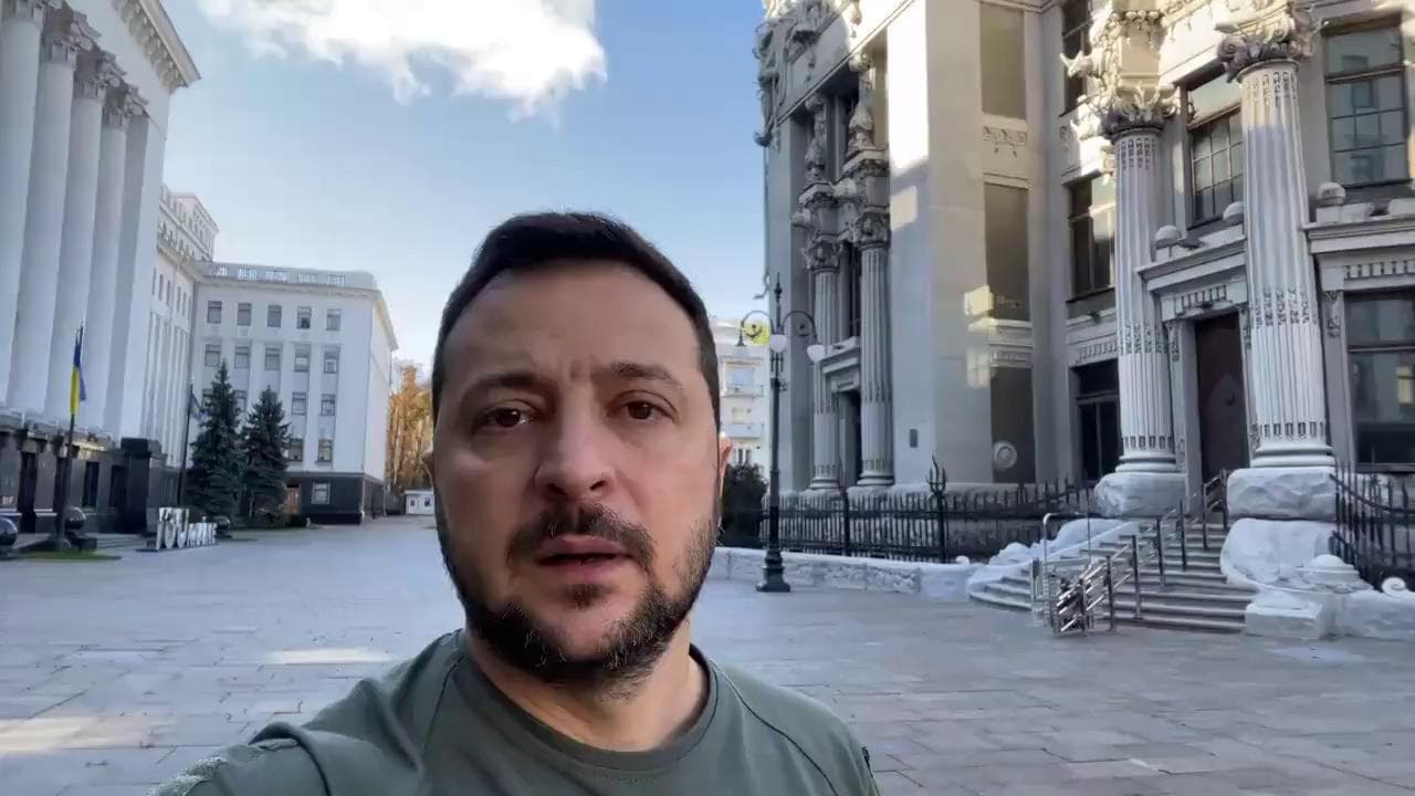 Zelensky: "I terroristi russi usano missili iraniani per colpire strutture energetiche e civili"