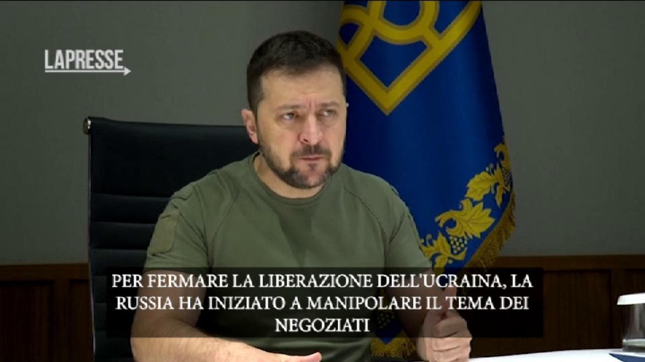 Ucraina, l'avvertimento di Zelensky ai leader Ue: "Putin non vuole un vero negoziato"