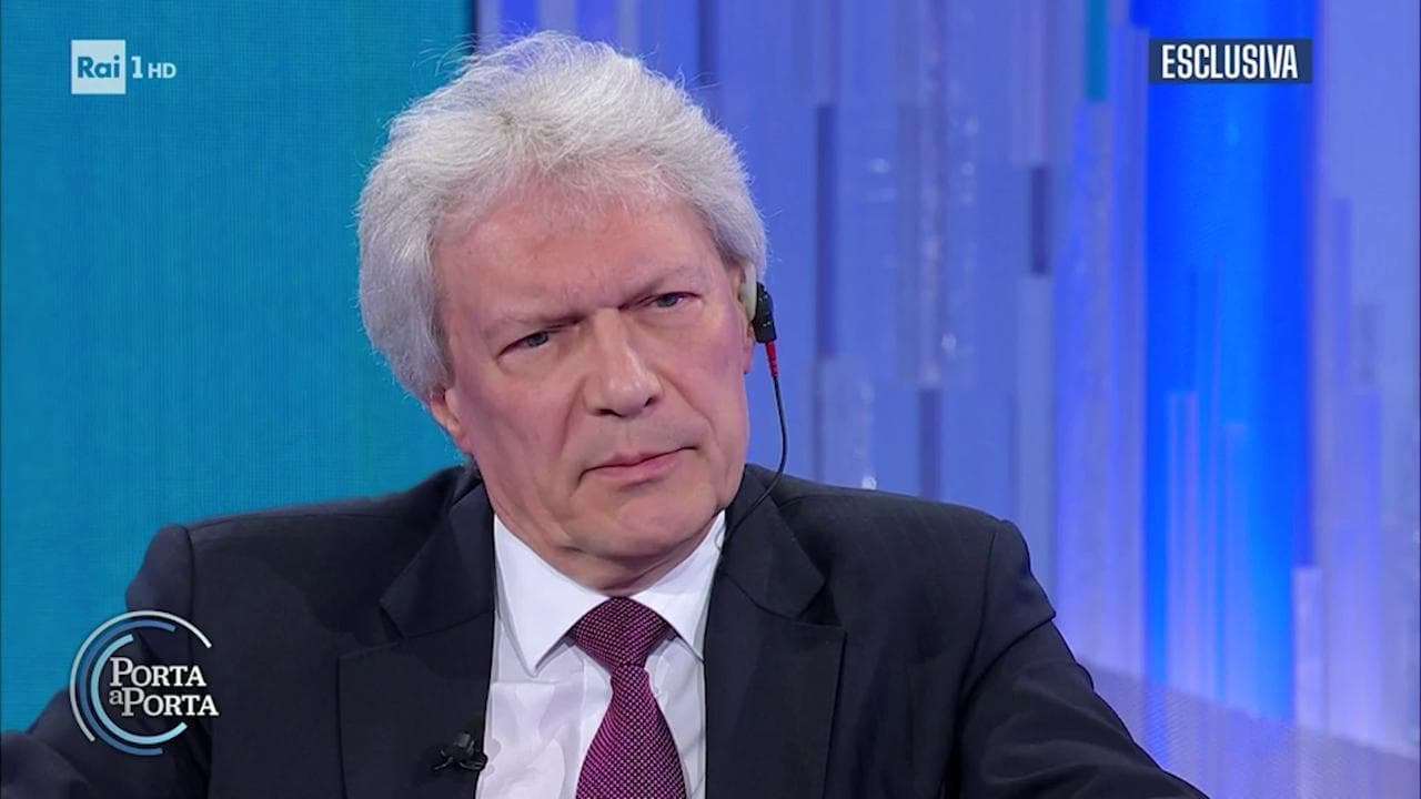 Russia, Razov: "Zelensky non vuole negoziare". Ma Vespa lo gela: "Avete provato a sparargli"