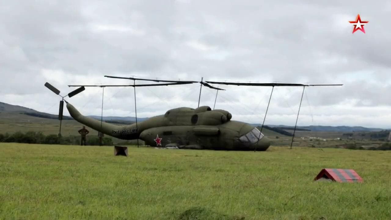 I mezzi gonfiabili Russi per ingannare i droni Ucraini