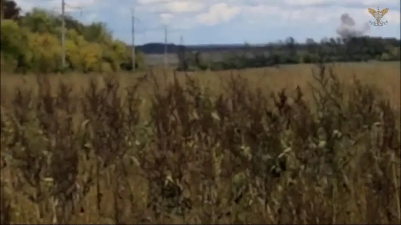 Ucraina, la fuga disperata del caccia russo in fiamme