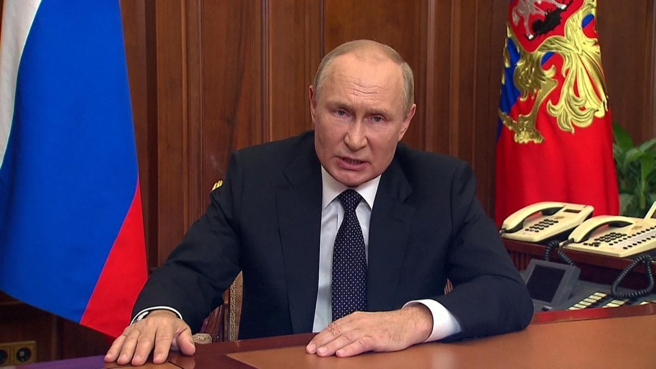 Putin firma il decreto sulla parziale mobilitazione militare, l'annuncio: "Richiameremo le riserve"