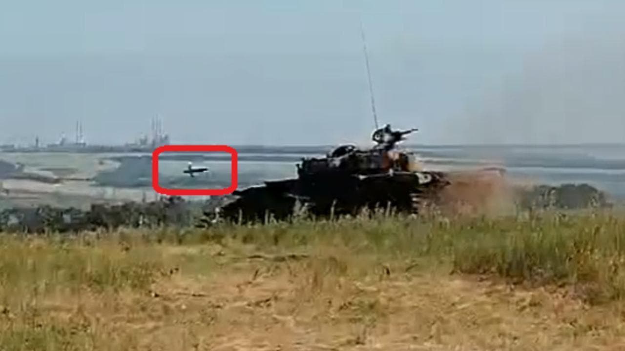 Il missile fa centro, ma non scalfisce il tank russo