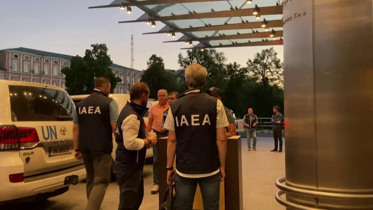 Ucraina, il convoglio dell'Aiea parte verso la centrale nucleare di Zaporizhzhia