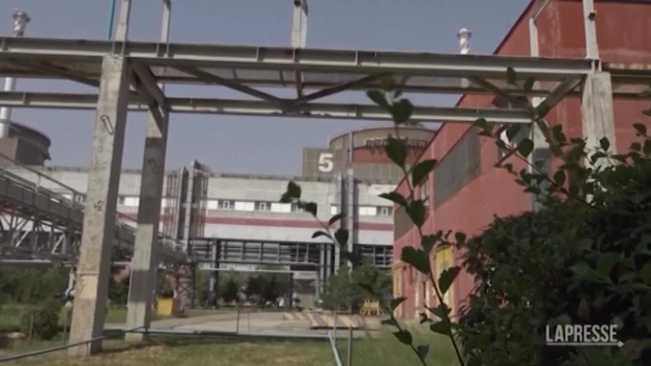 Ucraina, tv russa mostra l'impianto nucleare di Zaporizhzhia