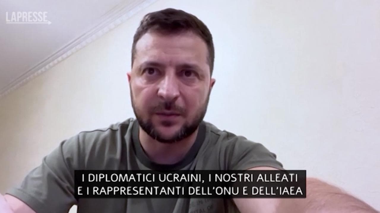 Zelensky: "Con la missione dell'Aiea la centrale di Zaporizhzhia potrà tornare in sicurezza"