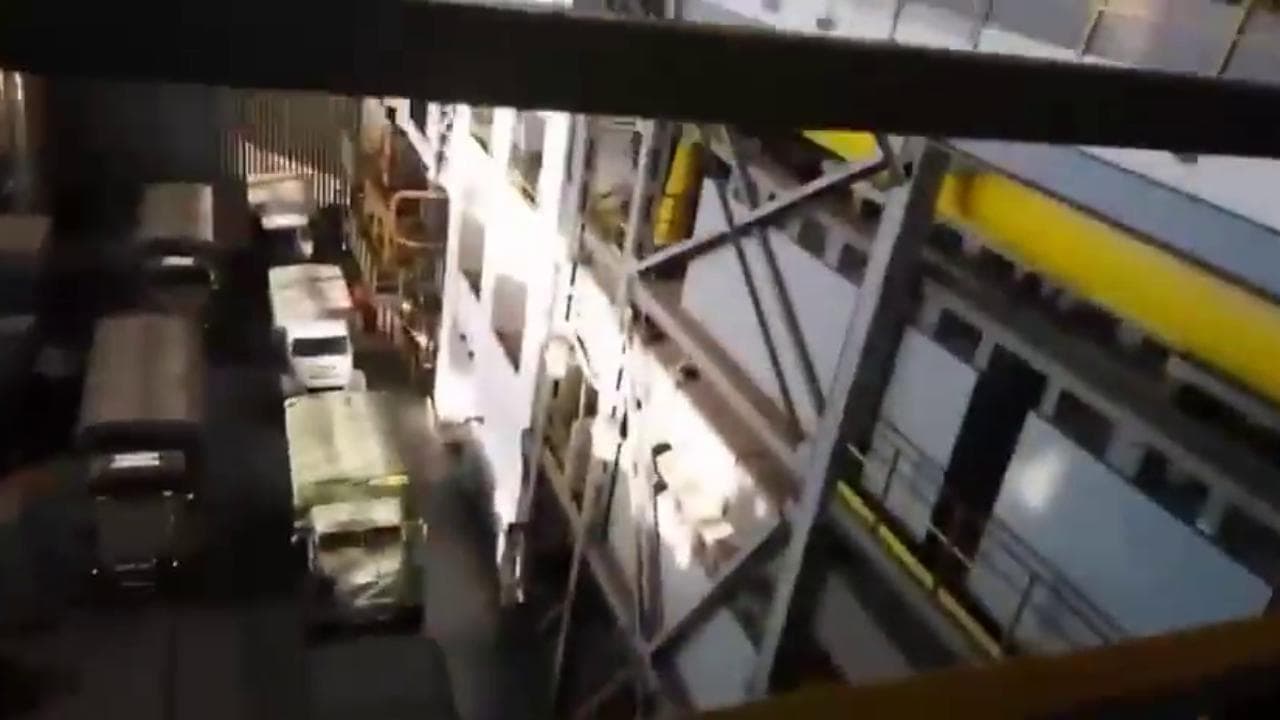 Ucraina, veicoli militari russi entrano nella centrale nucleare di Zaporizhzhia
