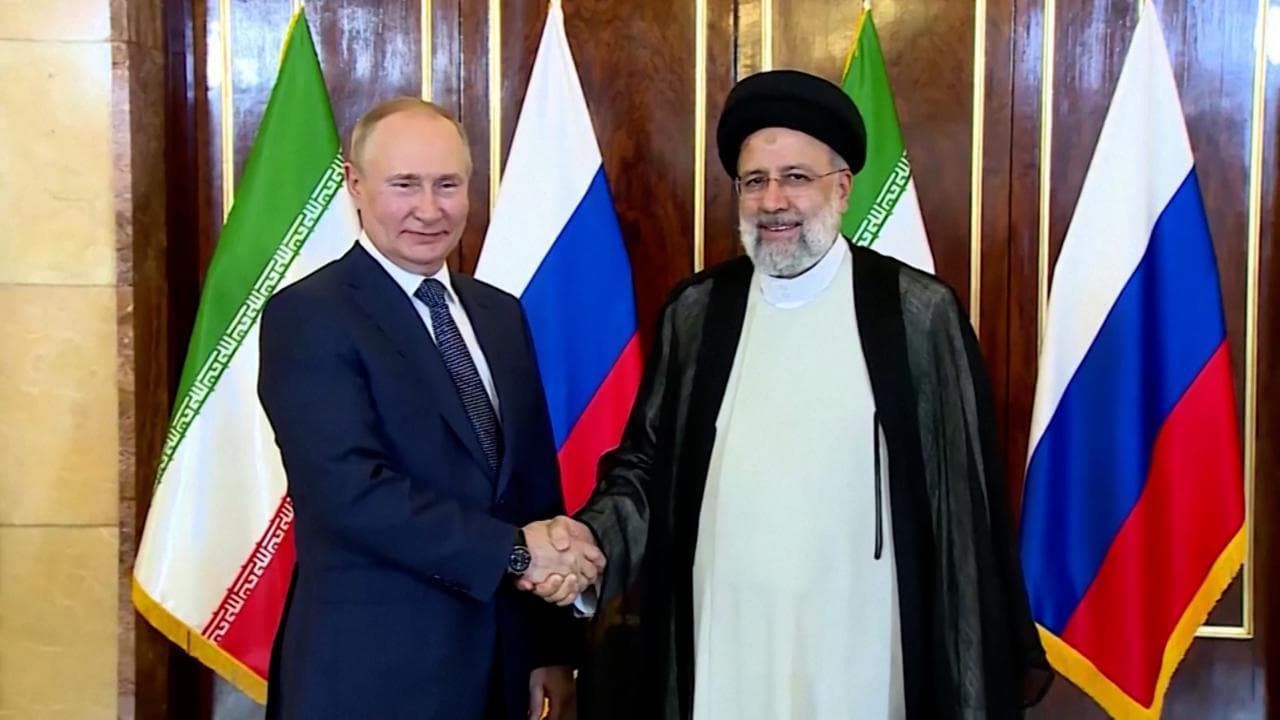Putin a Teheran, l'incontro con l'ayatollah Ali Khamenei