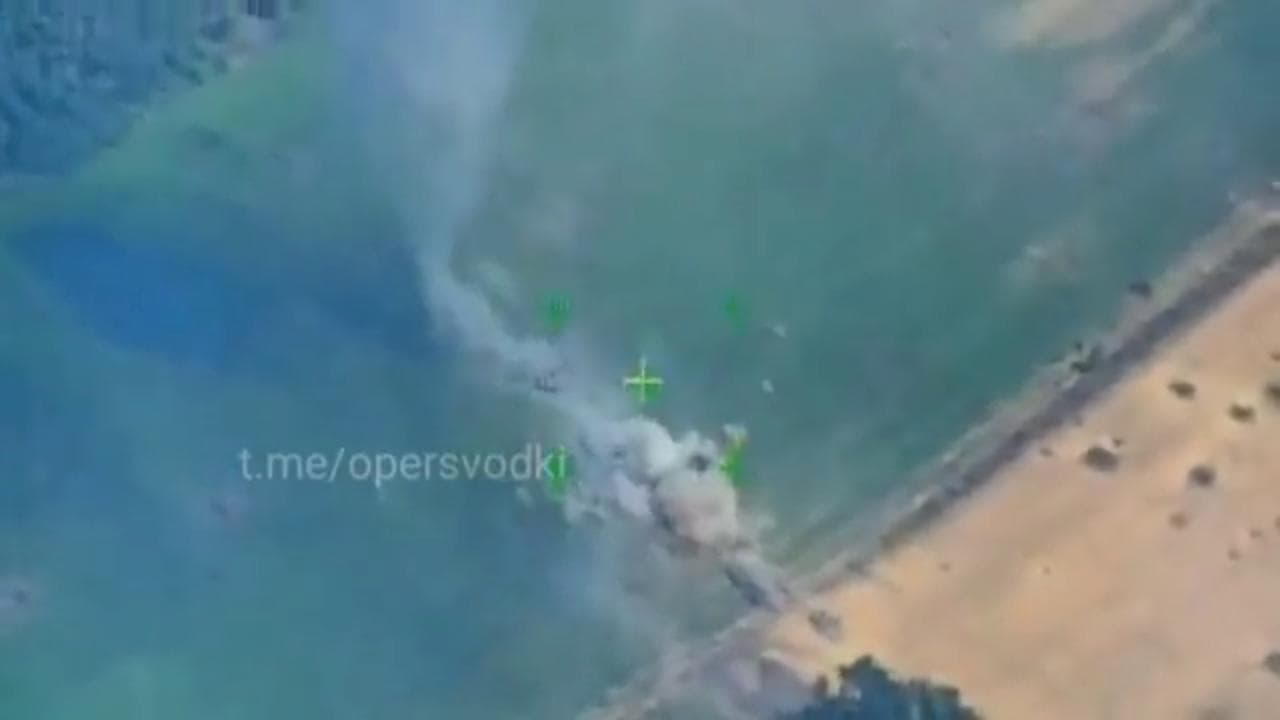 Il duello ravvicinato tra tank ripreso dal drone