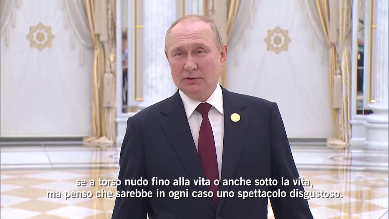 Putin: "Leader G7 a torso nudo? Che si spoglino sopra la vita o sotto, sarebbe comunque disgustoso"