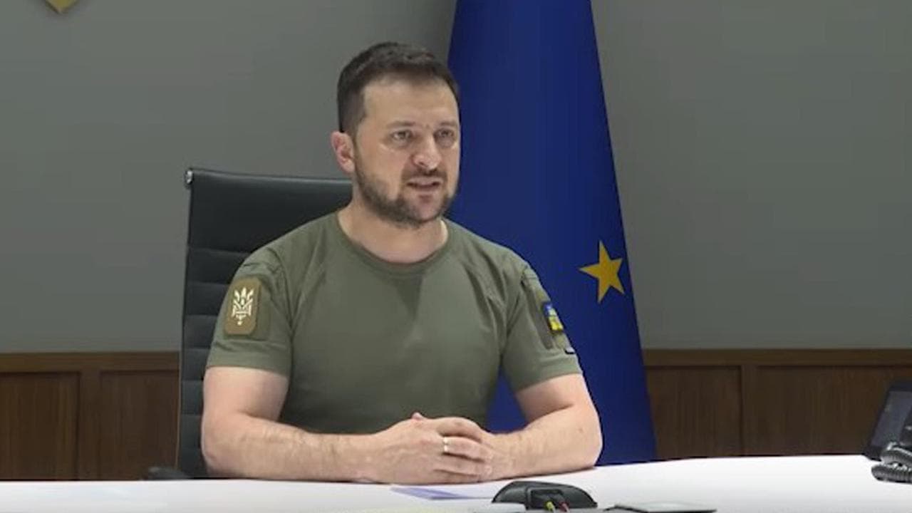 Ucraina, Zelensky dopo il sì del Consiglio Ue: "L'inizio di una nuova storia d'Europa"