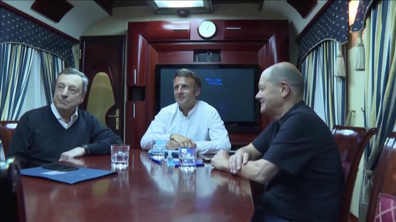 Guerra in Ucraina, Draghi-Macron-Scholz in viaggio in treno verso Kiev