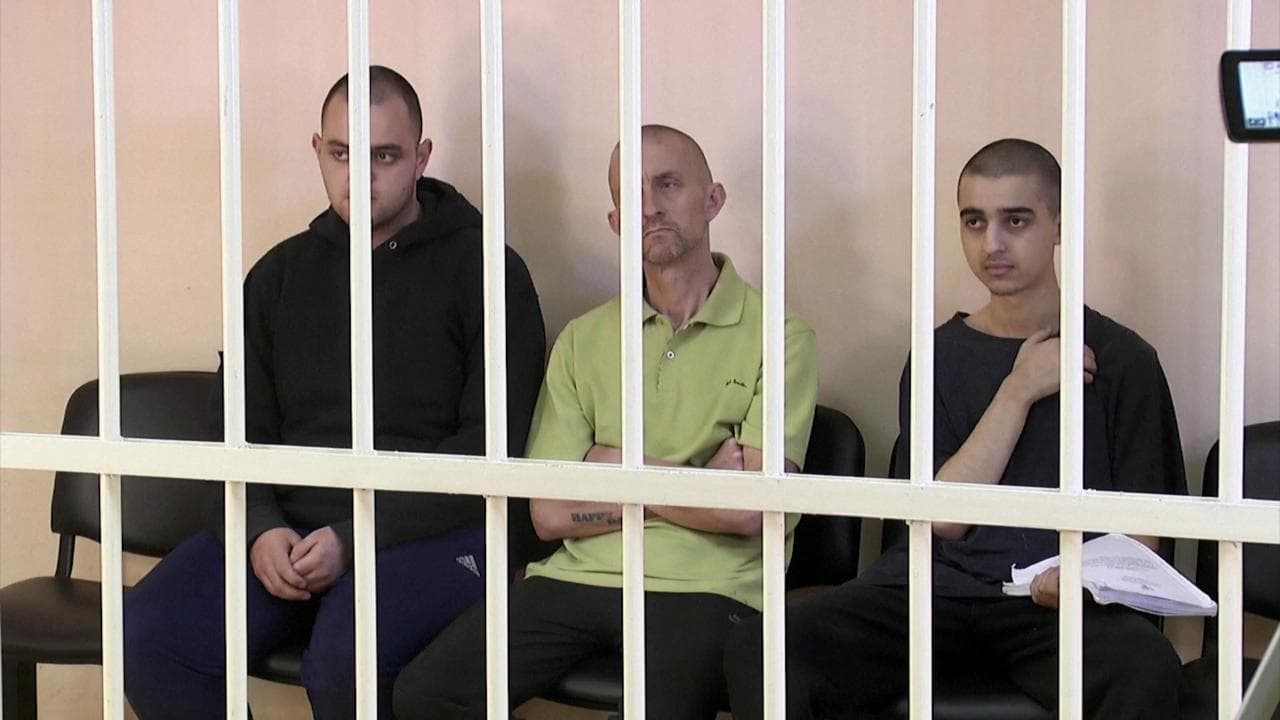 Donetsk, i filorussi condannano a morte tre volontari stranieri due britannici e uno marocchino