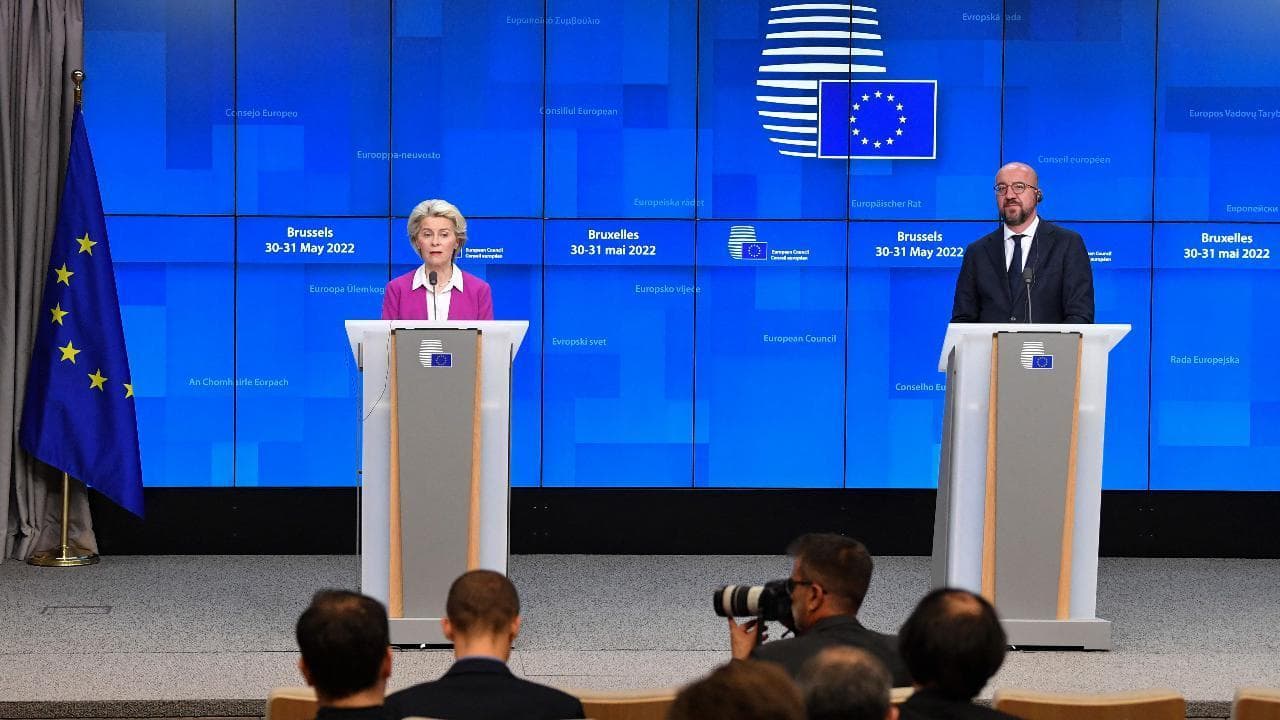 Embargo petrolio, Von der Leyen: "Entro la fine dell'anno taglieremo 2/3 importazioni russe"