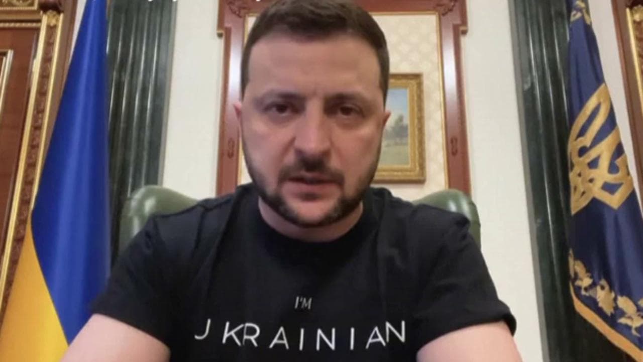 Ucraina, il presidente Zelensky: "Il mondo deve riconoscere la Russia come Stato terrorista"