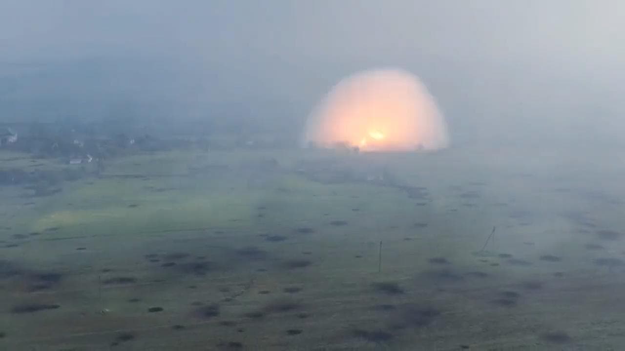 La cupola di fuoco dei razzi termobarici
