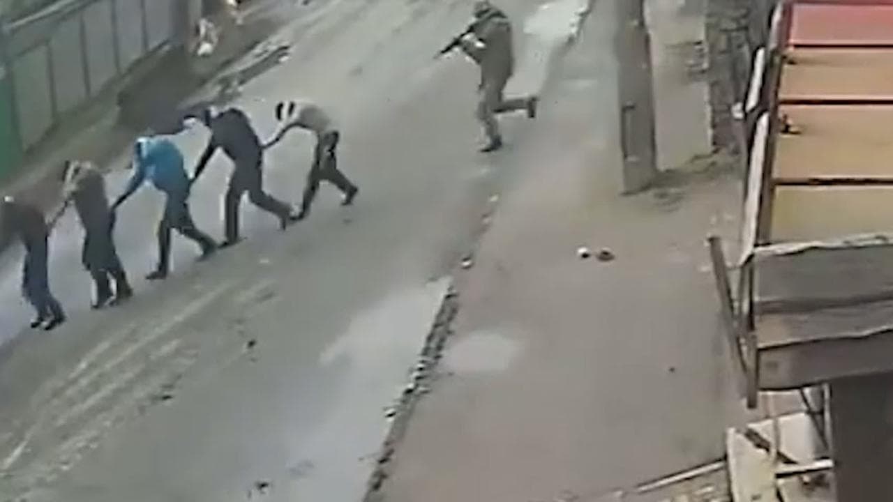 Bucha, i video inediti del New York Times: "Ecco le prove del massacro"