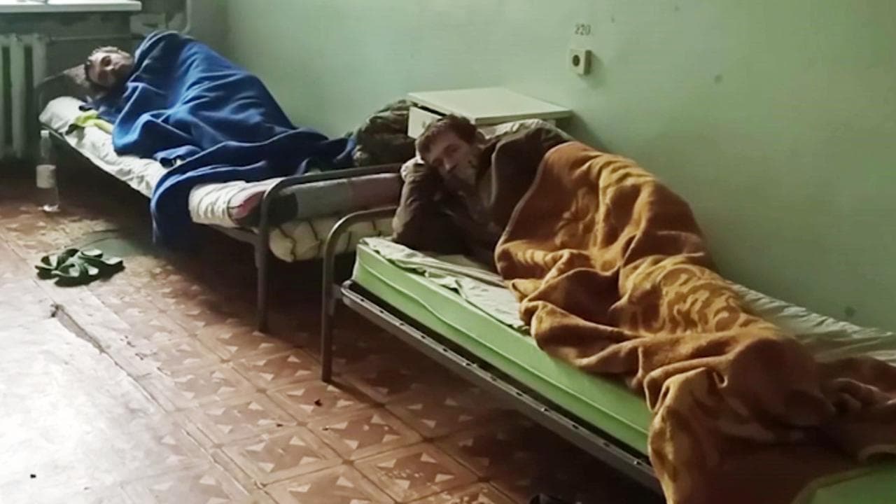 Azovstal, la Russia diffonde il video dei militari ucraini feriti in ospedale