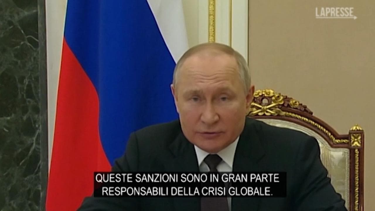 Putin: "Le sanzioni stanno provocando una crisi globale"