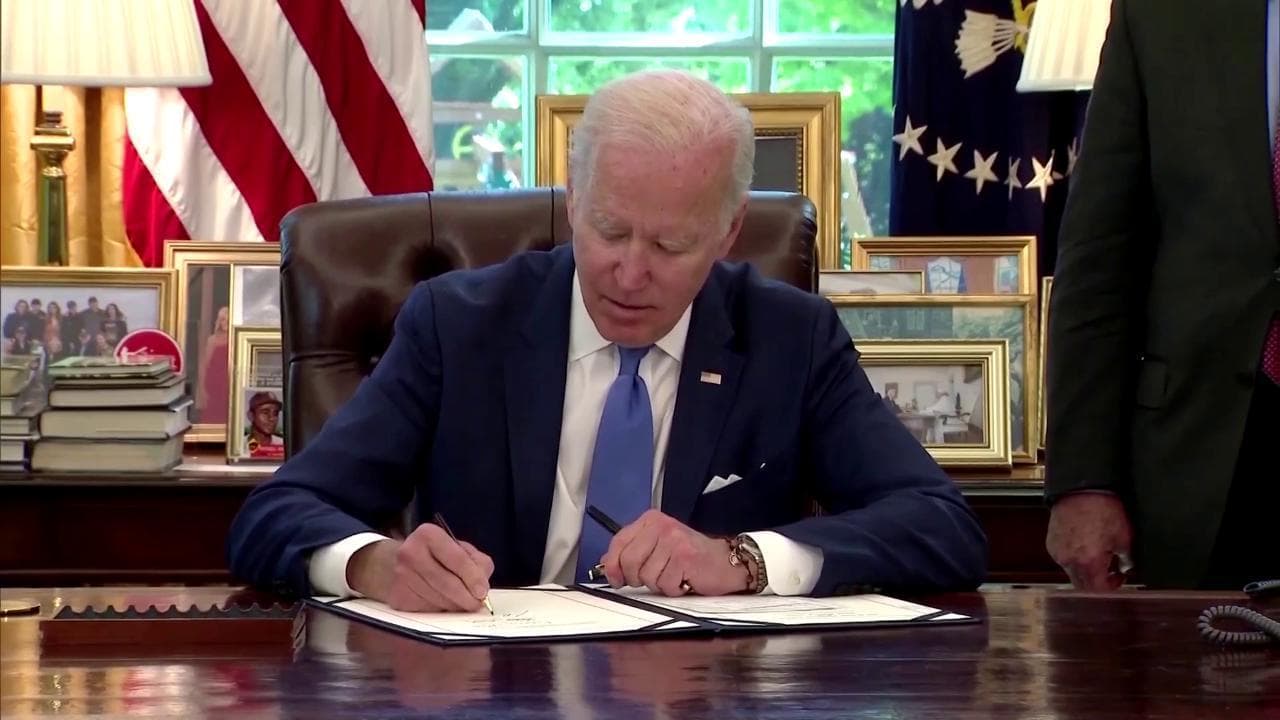 Armi a Kiev: Biden firma una nuova legge per velocizzarne l'invio
