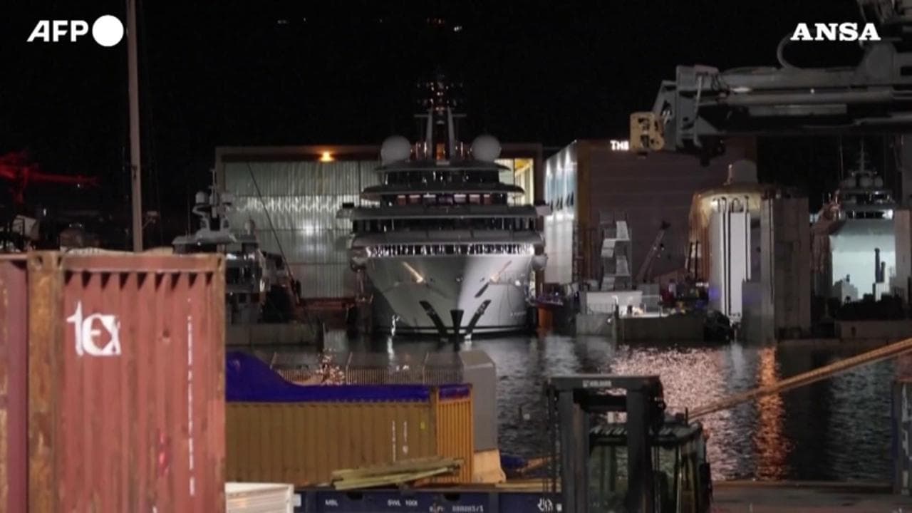 Mega yacht sequestrato dalle autorità italiane: si sospetta appartenga a Putin