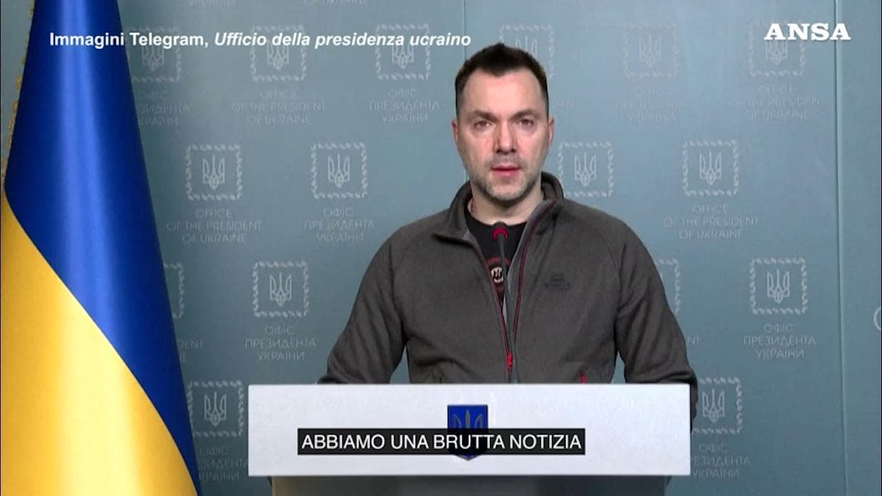 Ucraina, Kiev: "I russi hanno ripreso gli attacchi sull'acciaieria Azovstal"