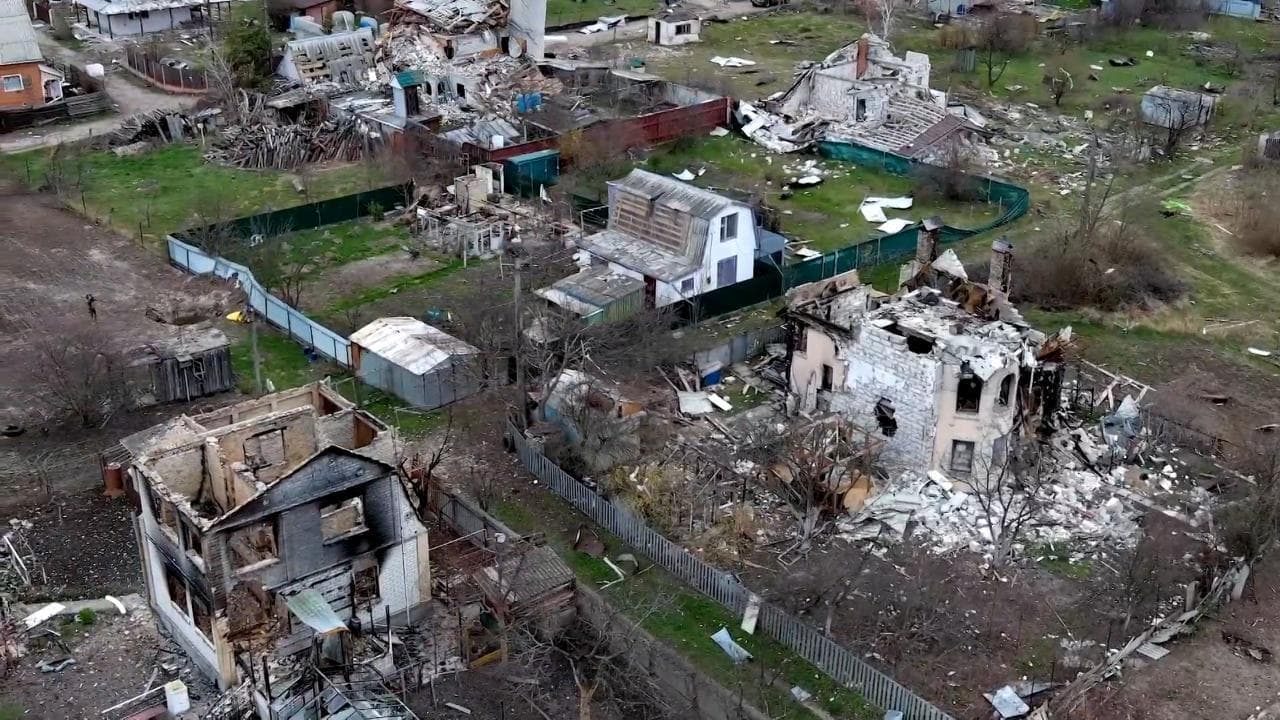 La devastazione di Moshchun, cosa rimane del villaggio teatro dell'avanzata russa verso Kiev