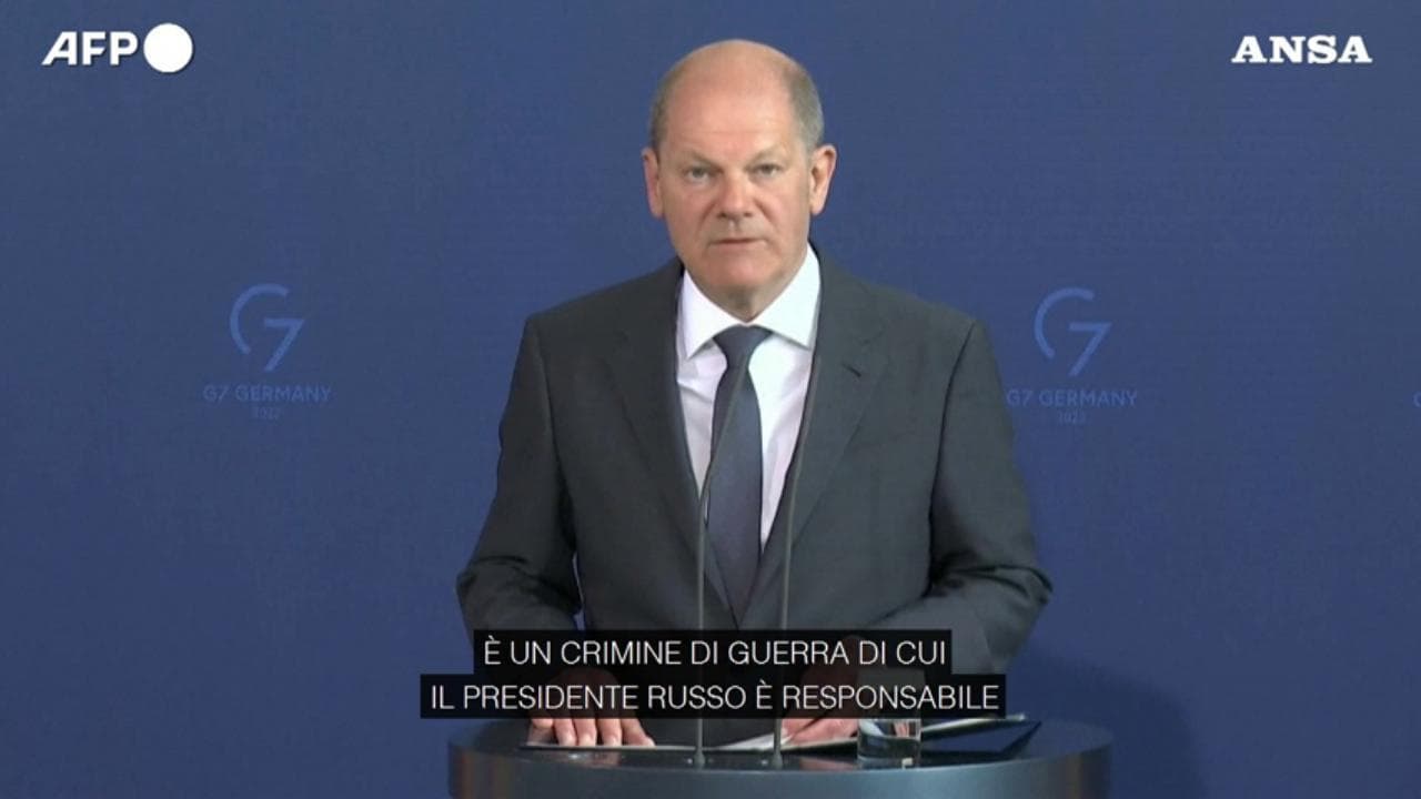 Il cancelliere tedesco Scholz: "Putin responsabile dei crimini di guerra in Ucraina"