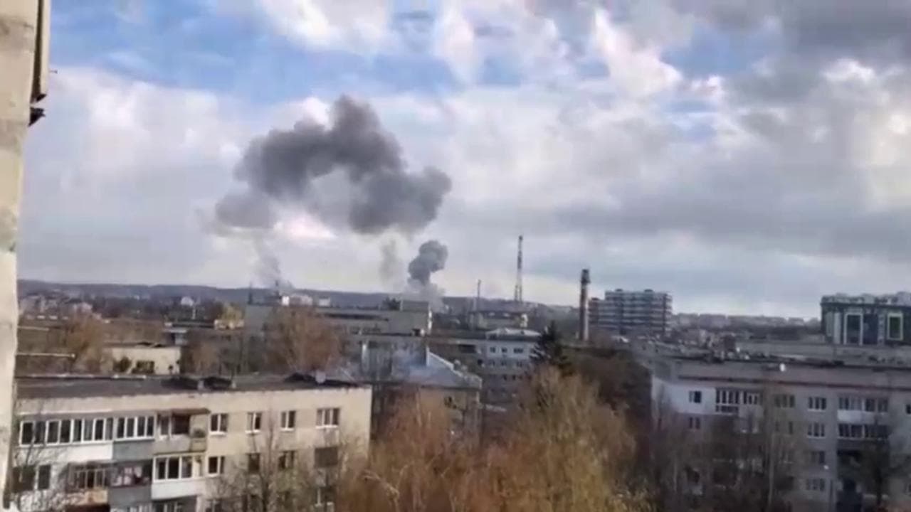 Missili russi colpiscono Leopoli: sei i morti